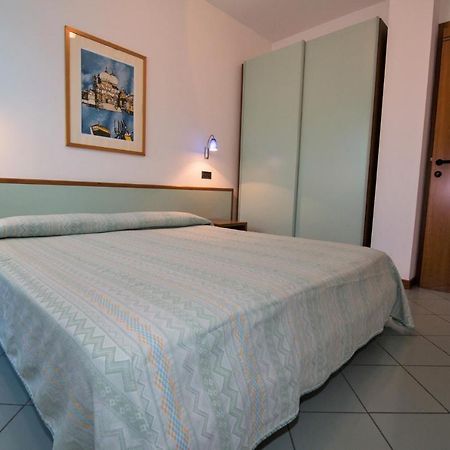 Appartamento Mediterraneo San Benedetto del Tronto Bagian luar foto
