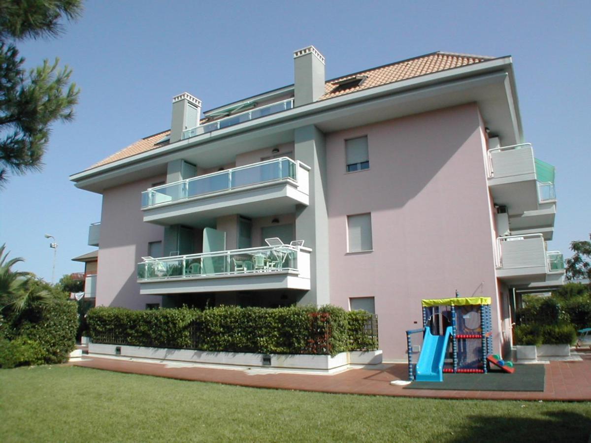 Appartamento Mediterraneo San Benedetto del Tronto Bagian luar foto